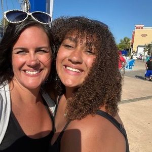 Meet your Posher, Malia